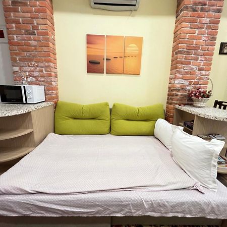 Barcelona Colorful Central Studio W Green Backyard صوفيا المظهر الخارجي الصورة