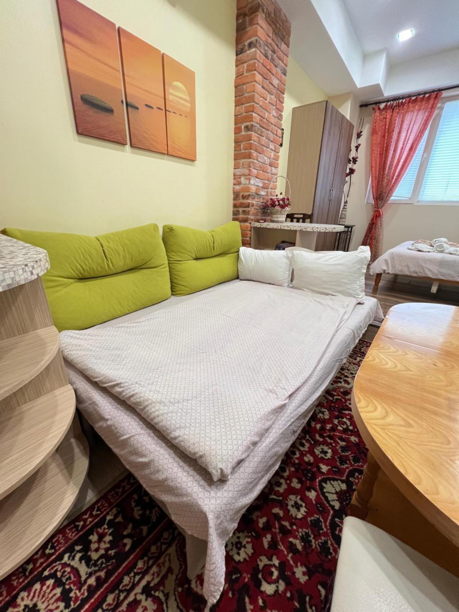 Barcelona Colorful Central Studio W Green Backyard صوفيا المظهر الخارجي الصورة